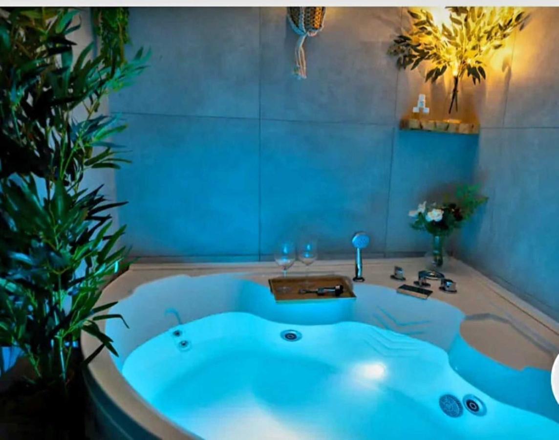 나폴리 Casina Via Foria B&B 외부 사진