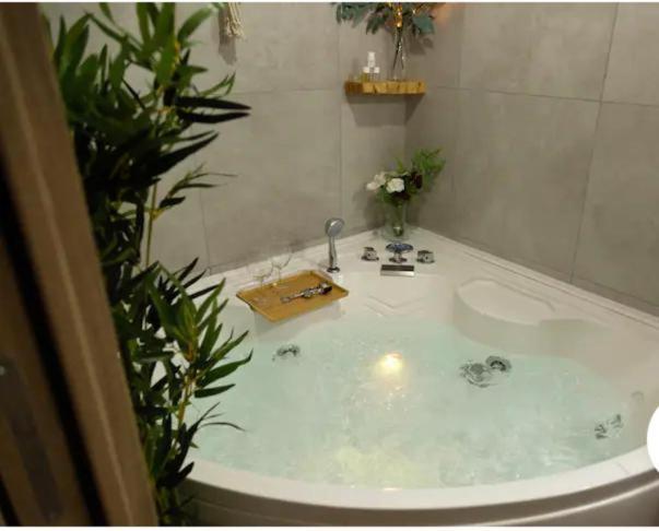 나폴리 Casina Via Foria B&B 외부 사진