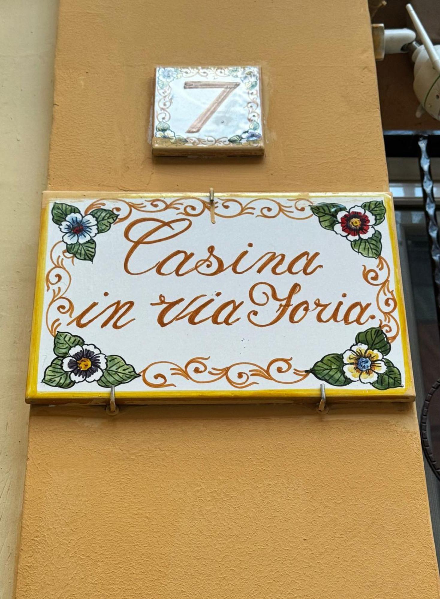 나폴리 Casina Via Foria B&B 외부 사진