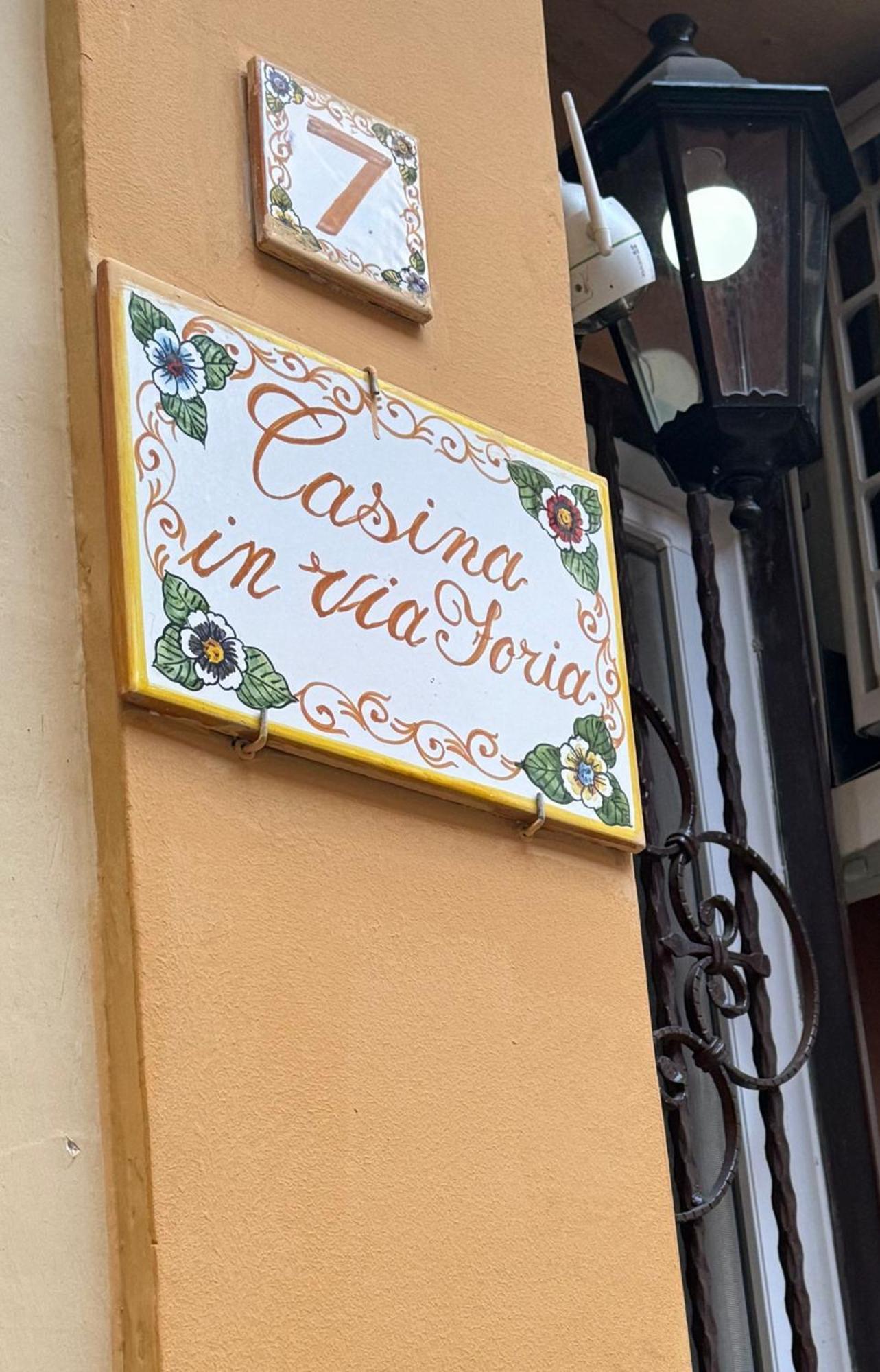나폴리 Casina Via Foria B&B 외부 사진