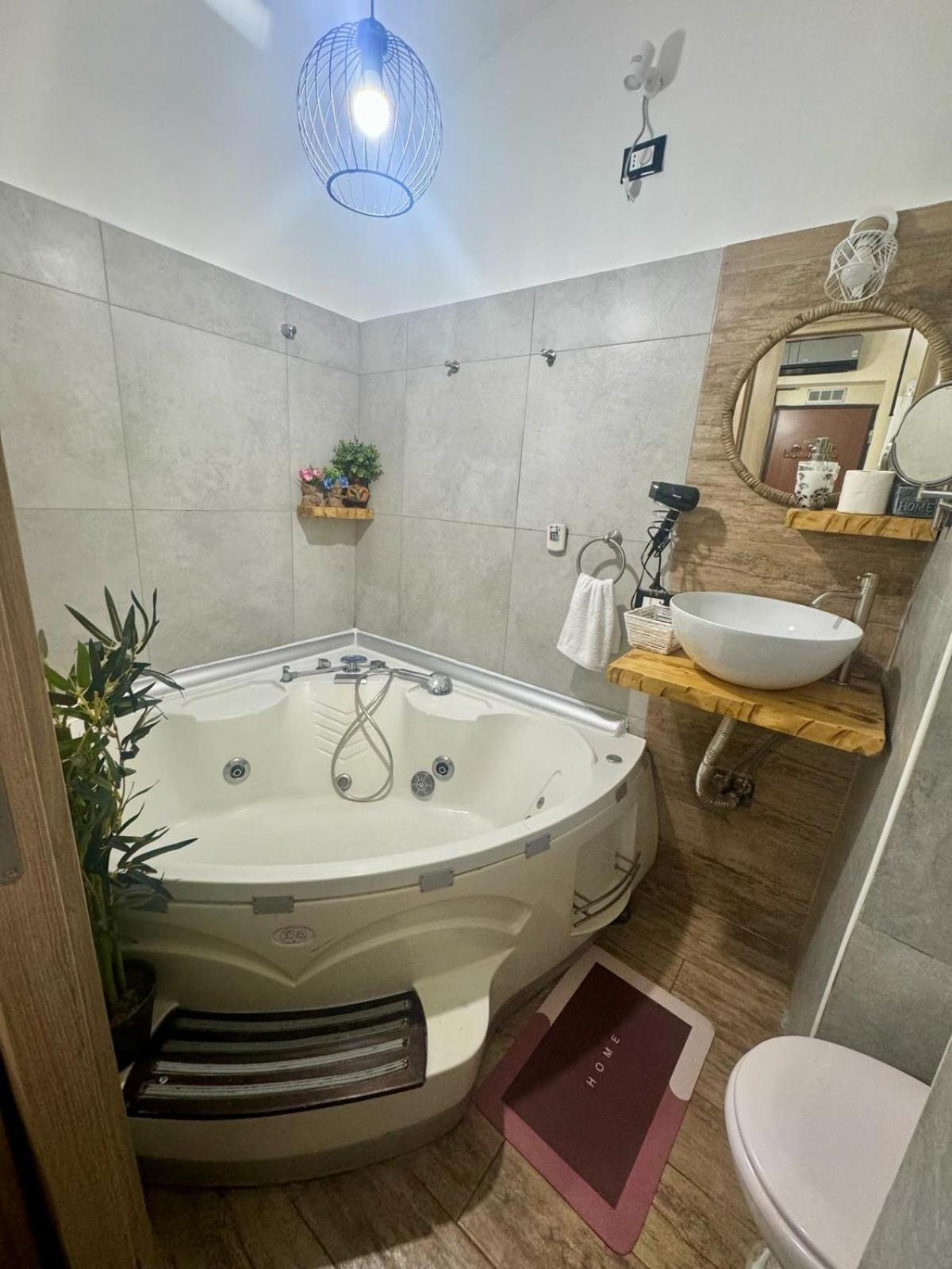 나폴리 Casina Via Foria B&B 외부 사진